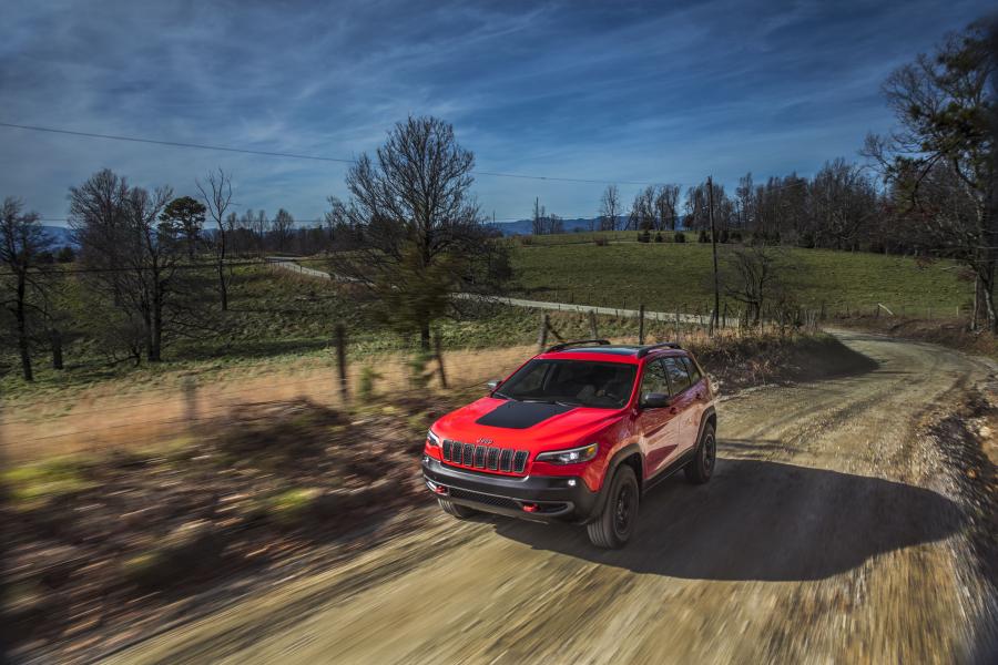  Jeep Cherokee Trailhawk (KL) 2018 года  (NA) (фото 34 из 49)